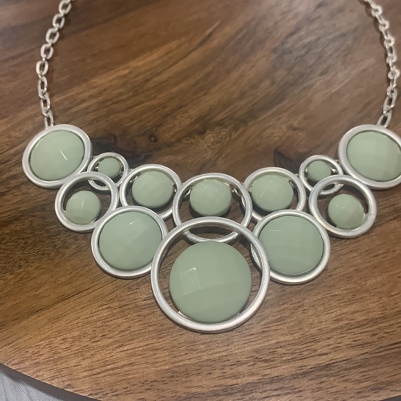 Mint and silver necklace - Picture 2 of 3
